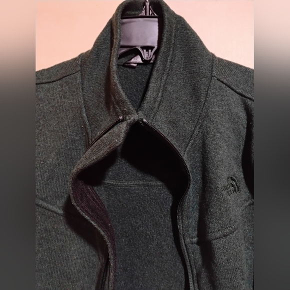 The North Face Size Large Women's Deep Green Utility Jacket - Picture 3 of 11